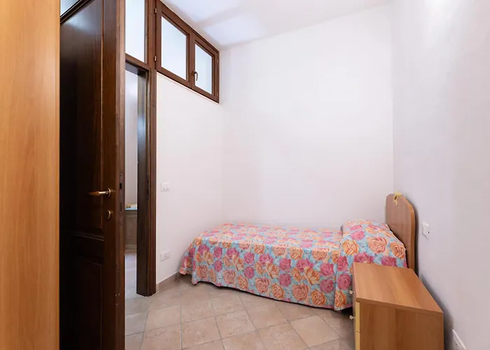 Vicolo Vespucci - Goelba *